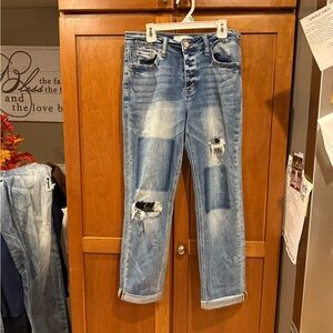 Women’s Distressed Blue Capris